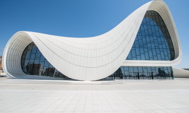 Zaha Hadid, la « reine de la courbe » de l’architecture moderne